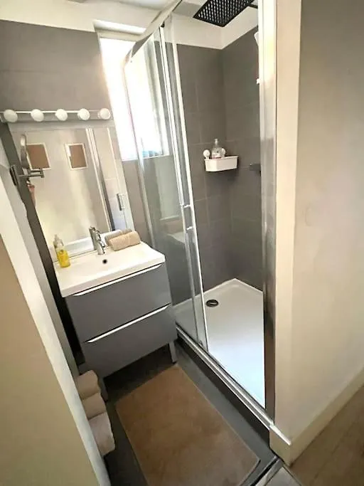 T2 ,Ac,Private, Terrace, Central Toulouse 0*,  Frankrig
