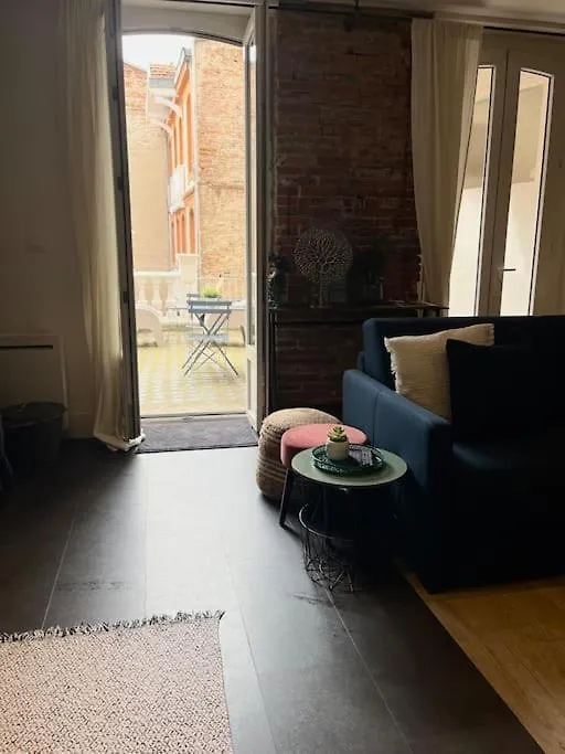 T2 ,Ac,Private, Terrace, Central Toulouse 0*,